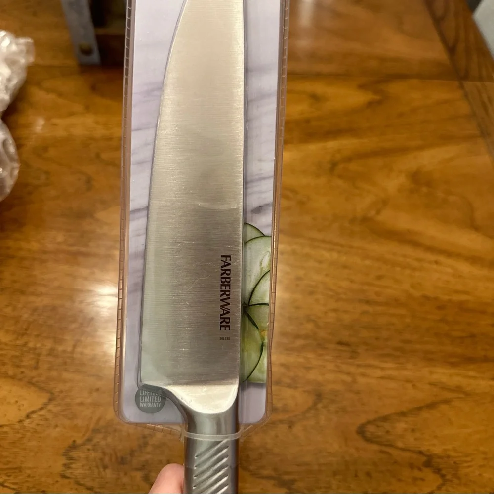 New with tags Farberware chef knife 8 inch blade
